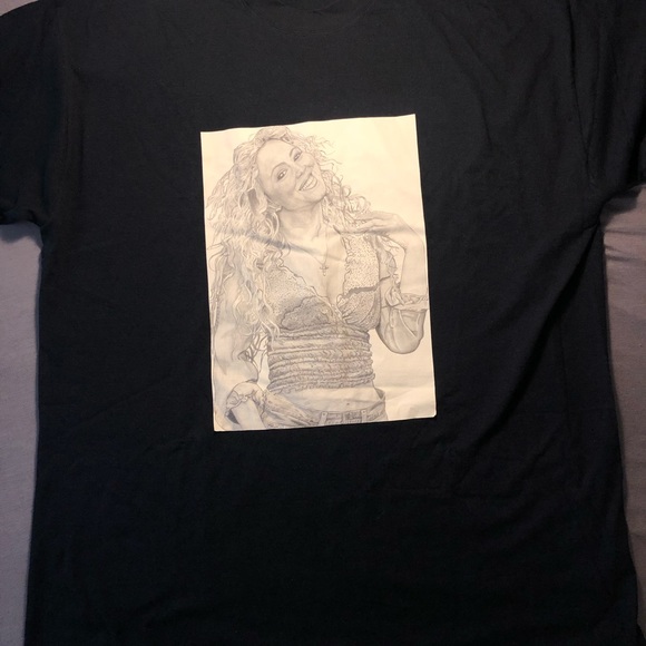 Shakira Vintage Tee - Picture 1 of 3